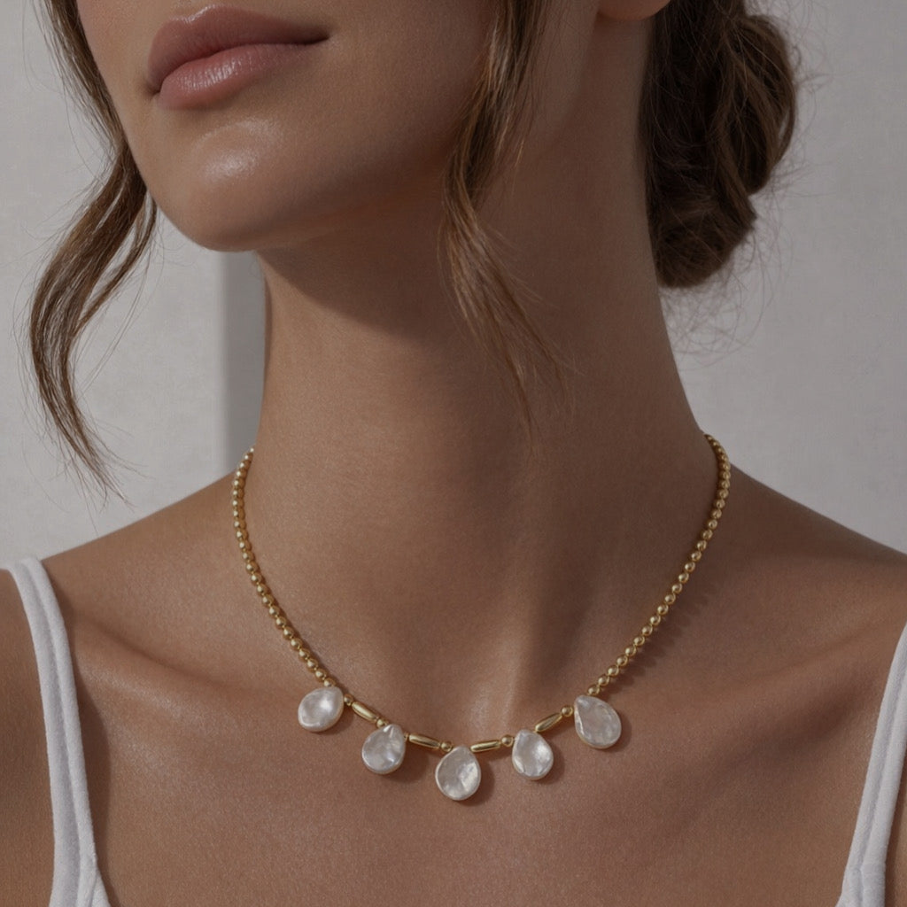 SHELL MUSE NECKLACE