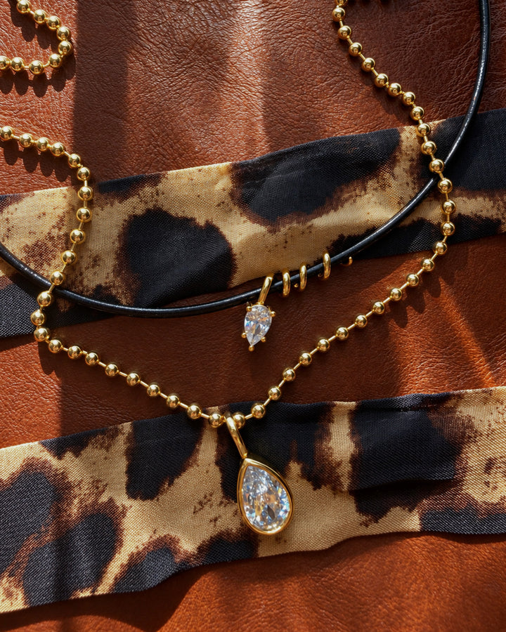 BEZEL GLOW NECKLACE