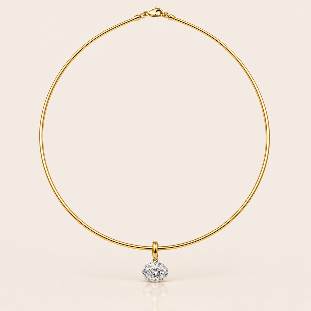 Aurea Collar – pozlacené stříbro 925, oválný moissanit 3 ct, čelní pohled