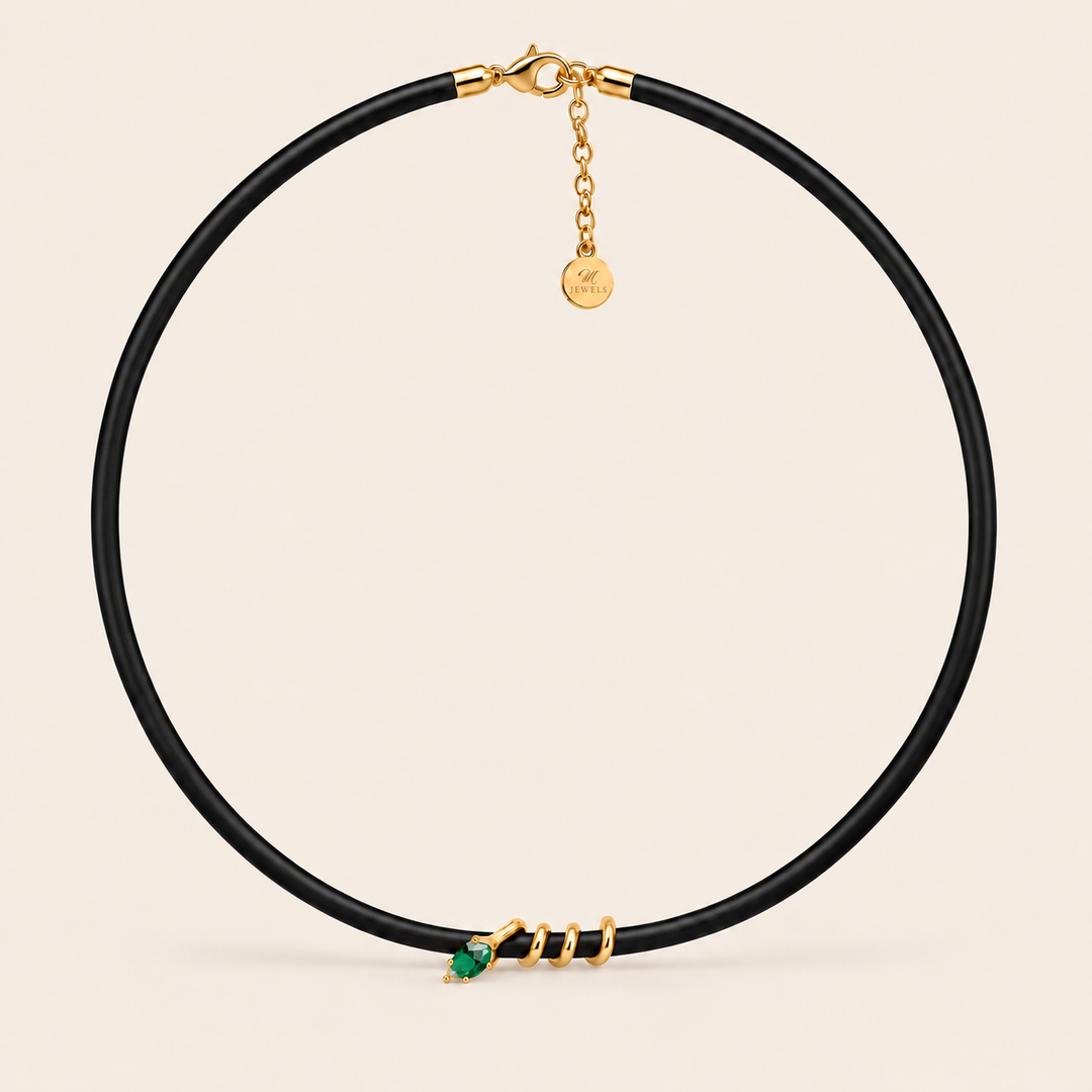 Boa Necklace Emerald Green – hladká černá umělá kůže se zlatým hadím motivem