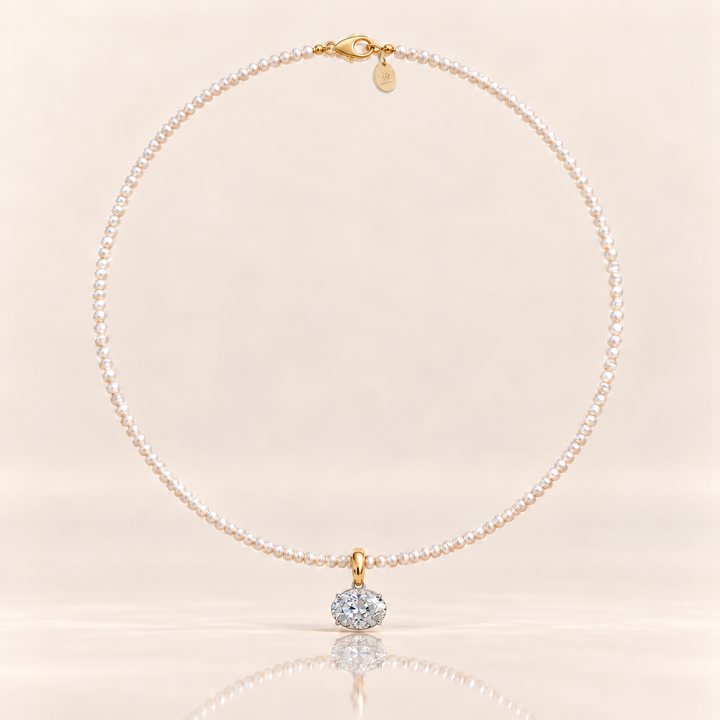 Elara Pearl Necklace – perlový náhrdelník s moissanitem a medailonkem MJewels