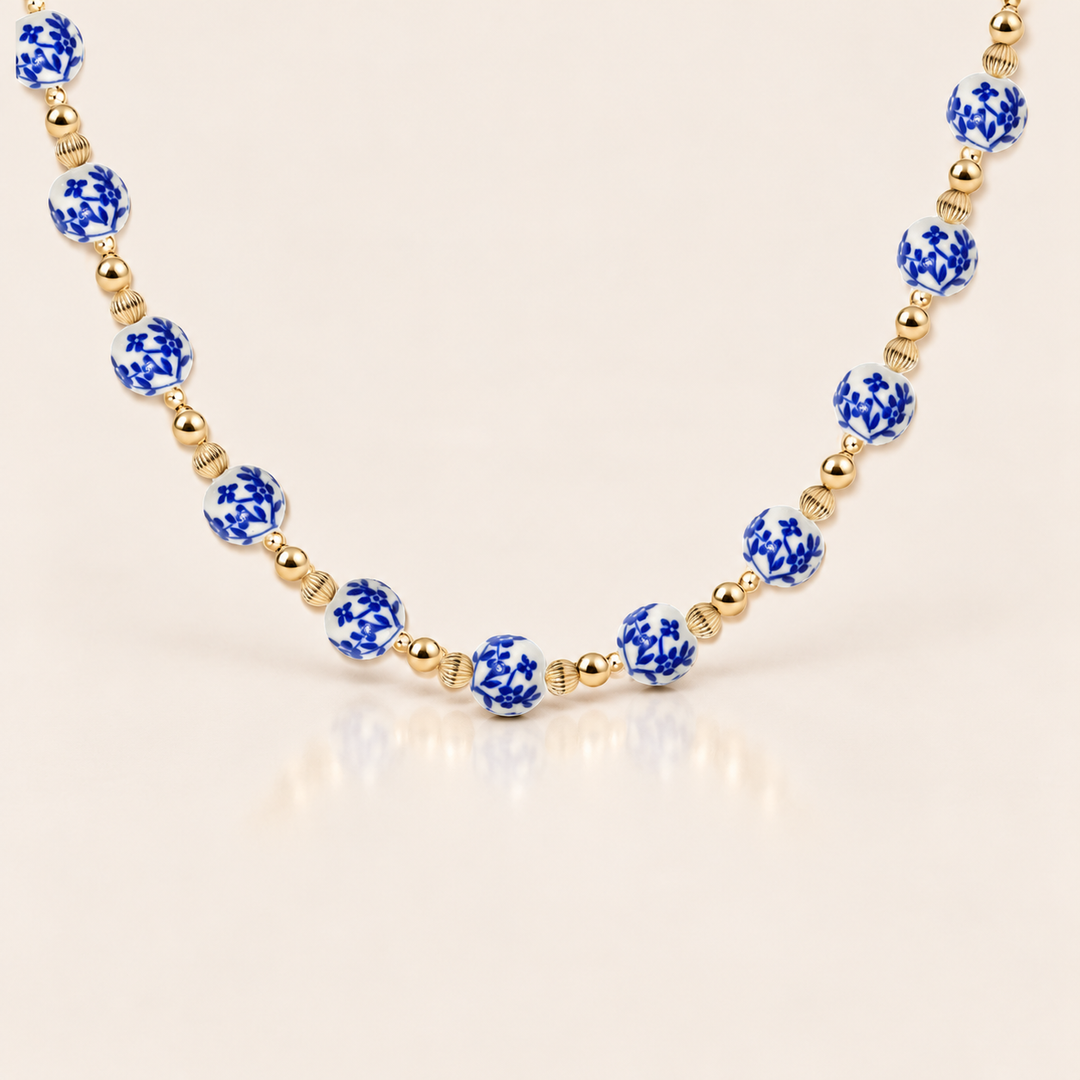 PORCELAIN BLOOM NECKLACE –  / Modrá