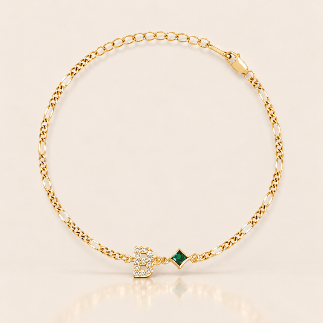 PAVÉ INITIAL BRACELET – produktová fotografie
